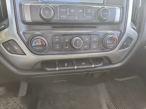 Used 2015 Chevrolet Silverado 1500 LT w/ LT Convenience Package AWD/4WD image 22