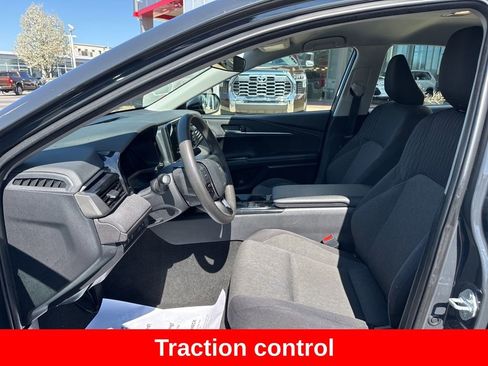 Used 2025 Toyota Camry LE image 10
