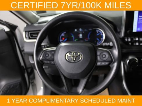 Used 2025 Toyota RAV4 XLE AWD/4WD image 19