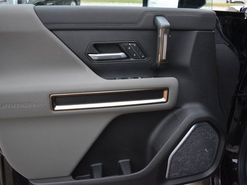 New 2024 GMC Hummer EV 2X w/ Extreme Off-Road Package image 11