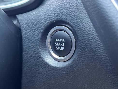 Used 2019 Toyota Corolla SE FWD image 31