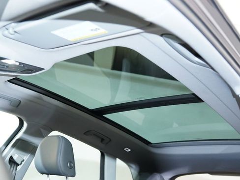 Used 2025 Audi Q5 Premium Plus w/ Premium Plus image 5