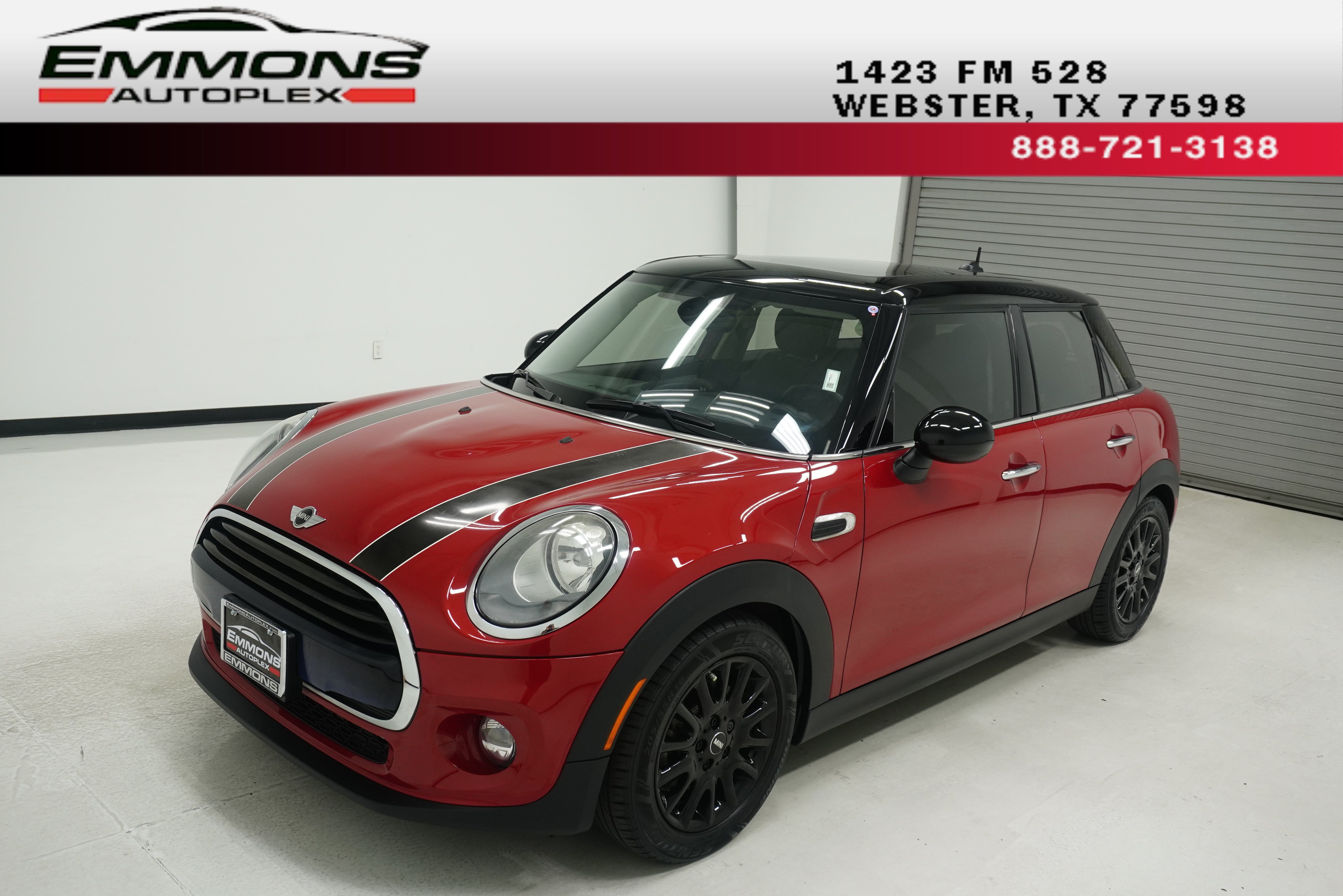 Used 2016 MINI Cooper 4-Door Hardtop FWD image 1
