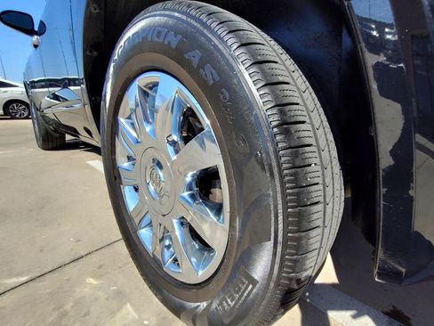 Used 2017 Buick Enclave Premium AWD/4WD image 12