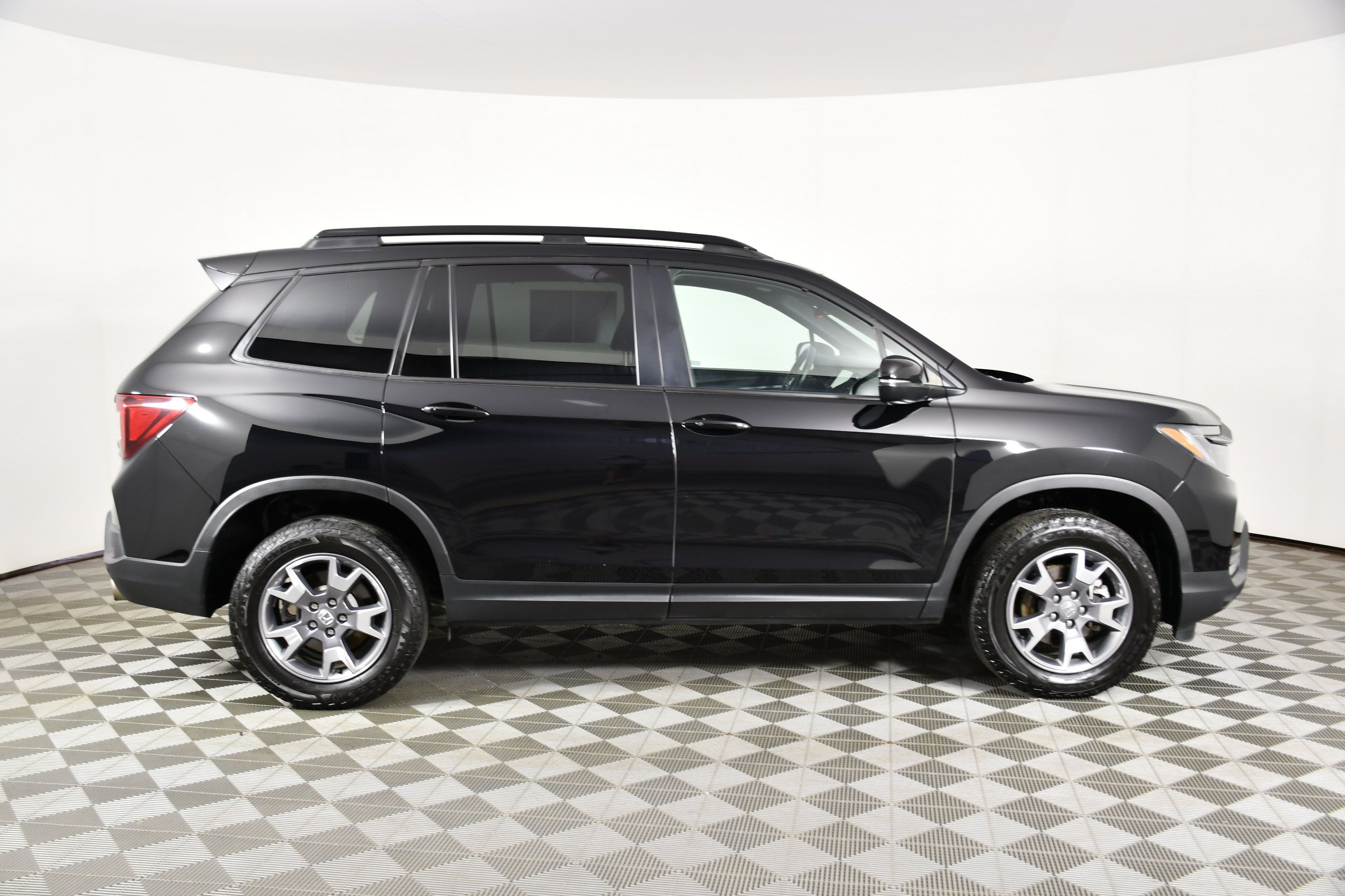 Certified 2023 Honda Passport TrailSport image 5