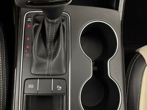 Used 2016 Kia Sorento SX image 27