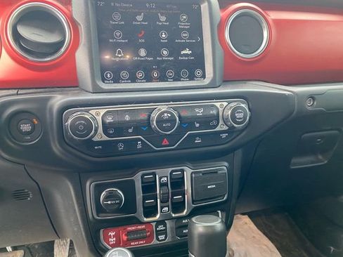 Used 2023 Jeep Gladiator Rubicon w/ LED Lighting Group AWD/4WD image 11