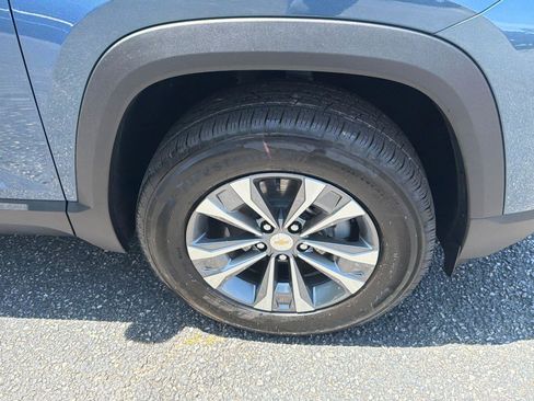 New 2026 Chevrolet Equinox LT w/ Convenience Package II FWD image 12