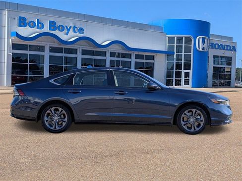 Certified 2024 Honda Accord EX-L image 5