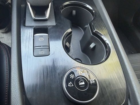 Certified 2025 Nissan Rogue SV image 25