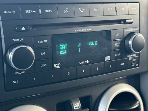 Used 2009 Jeep Wrangler Unlimited Sahara w/ Mopar Chrome Edition Group image 15