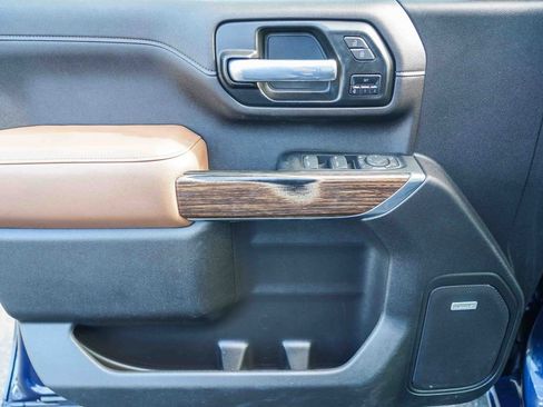 Used 2022 Chevrolet Silverado 2500 High Country w/ Safety Package II image 24