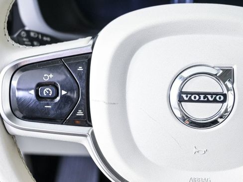 Certified 2024 Volvo XC60 B5 Ultimate AWD/4WD image 12