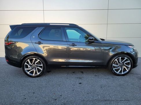 Used 2024 Land Rover Discovery Dynamic SE image 8