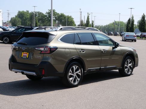 Used 2022 Subaru Outback Touring XT AWD/4WD image 7