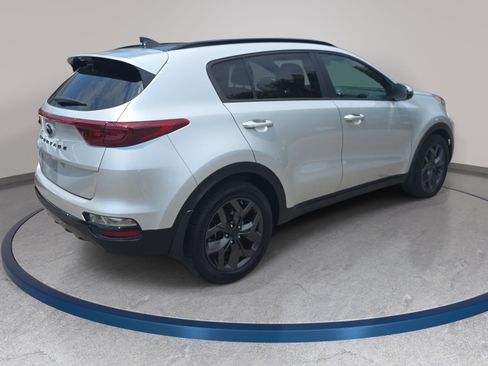Used 2022 Kia Sportage Nightfall Edition FWD image 6