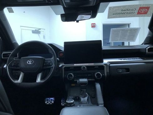 Certified 2025 Toyota Tacoma TRD Sport image 11