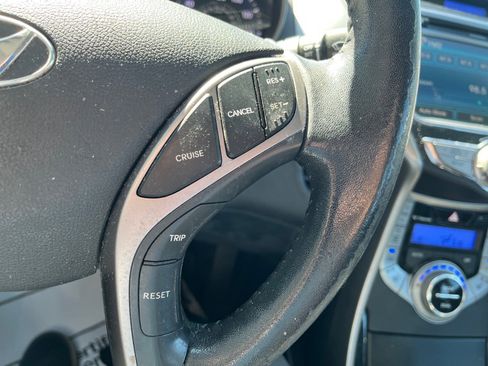 Used 2013 Hyundai Elantra Limited w/ Technology Pkg FWD image 21