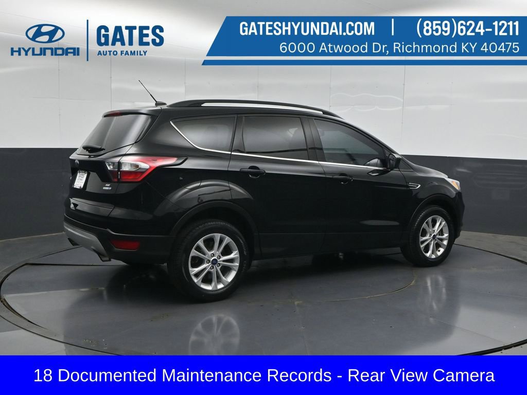Used 2018 Ford Escape SE AWD/4WD image 2