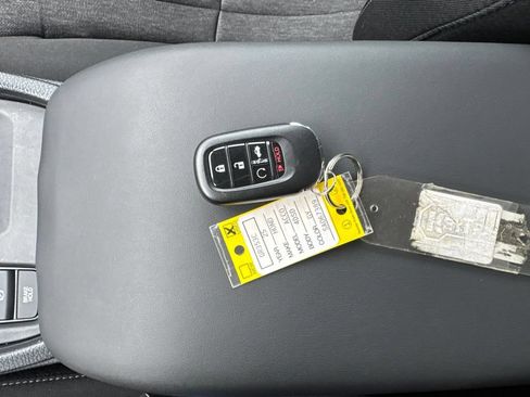 Certified 2025 Honda Accord SE image 35