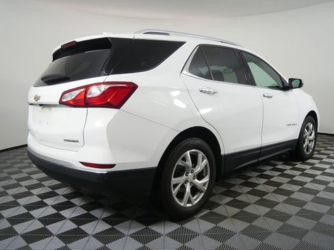 Used 2020 Chevrolet Equinox Premier image 3