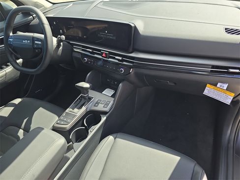New 2026 Kia Sportage SX image 12