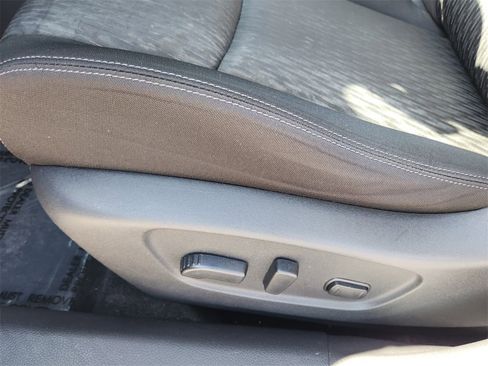 Used 2019 Nissan Rogue SV w/ Premium Package image 7