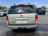 Used 2005 Ford Explorer XLT image 4
