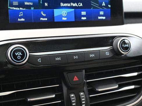 Used 2022 Ford Escape SEL image 17