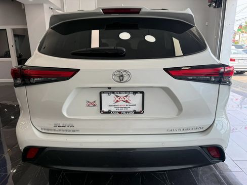 Used 2021 Toyota Highlander Limited AWD/4WD image 5