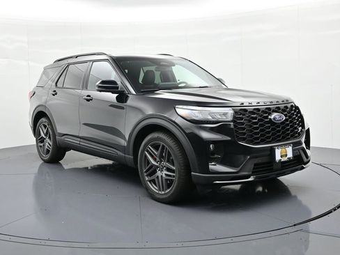 New 2026 Ford Explorer ST image 4