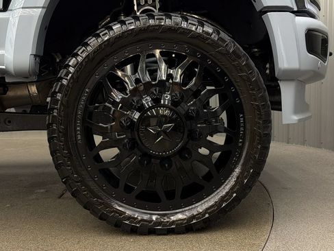 Used 2026 Ford F450 Platinum w/ FX4 Off-Road Package AWD/4WD image 11