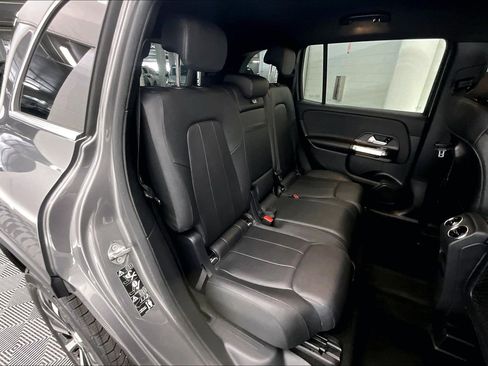 Certified 2022 Mercedes-Benz GLB 250 4MATIC image 17