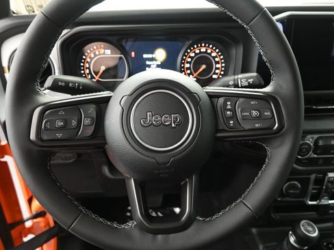 New 2025 Jeep Gladiator Sport image 18