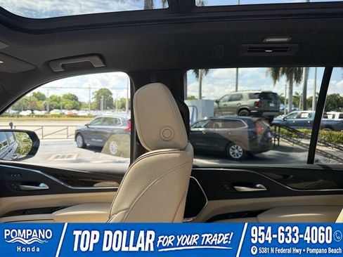 Used 2024 Cadillac Escalade Premium Luxury AWD/4WD image 14