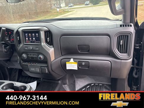 New 2025 Chevrolet Silverado 1500 W/T image 30