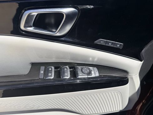Used 2023 Kia Carnival SX FWD image 14