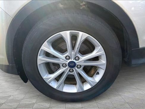 Used 2018 Ford Escape SEL image 22