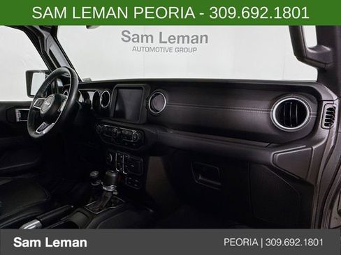 Used 2022 Jeep Wrangler Unlimited Sahara w/ Cold Weather Group image 28