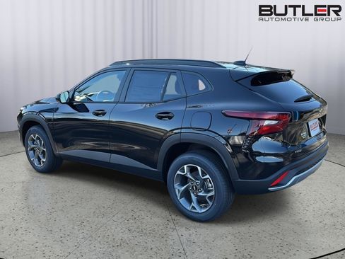 New 2026 Chevrolet Trax LT w/ Driver Confidence Package image 3