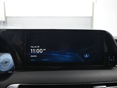Used 2023 Hyundai Palisade Limited FWD image 19