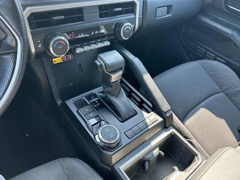 Used 2024 Toyota Tacoma SR5 AWD/4WD image 28