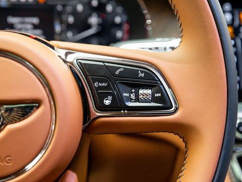 Used 2023 Bentley Flying Spur W12 image 35