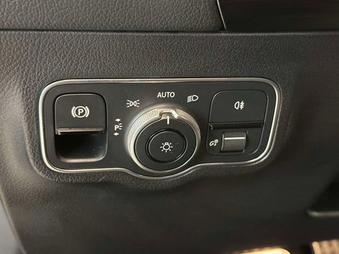 Used 2022 Mercedes-Benz GLA 250 4MATIC image 21