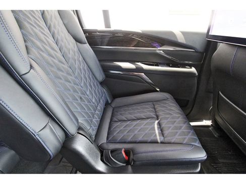 Used 2025 Cadillac Escalade IQ Sport 1 AWD/4WD image 11
