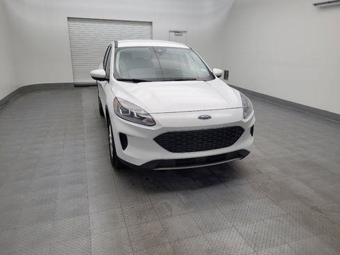 Used 2021 Ford Escape SE image 14