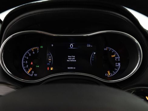 Used 2016 Jeep Grand Cherokee High Altitude AWD/4WD image 32