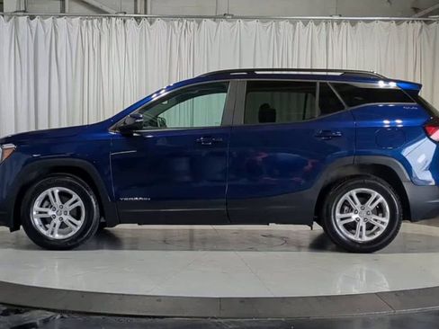 Used 2023 GMC Terrain SLE w/ Driver Convenience Package FWD image 6