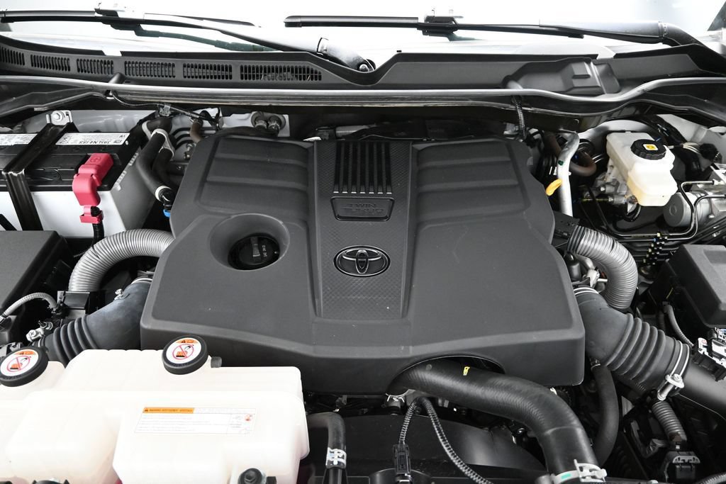 Used 2023 Toyota Tundra SR5 w/ SR5 Premium Package AWD/4WD image 31