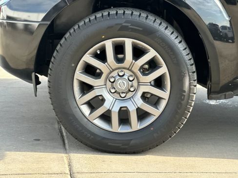 Used 2012 Nissan Frontier SV w/ Sport Appearance Pkg RWD image 25